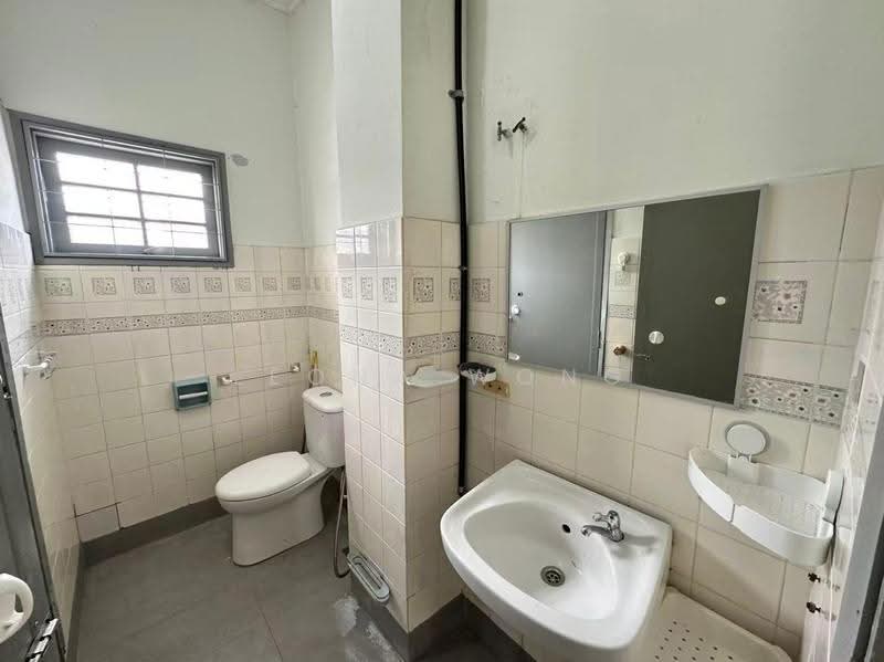 Pangsapuri untuk Disewa di USJ 6 - Leona Wong - Bathroom - PropertyGuru.com.my