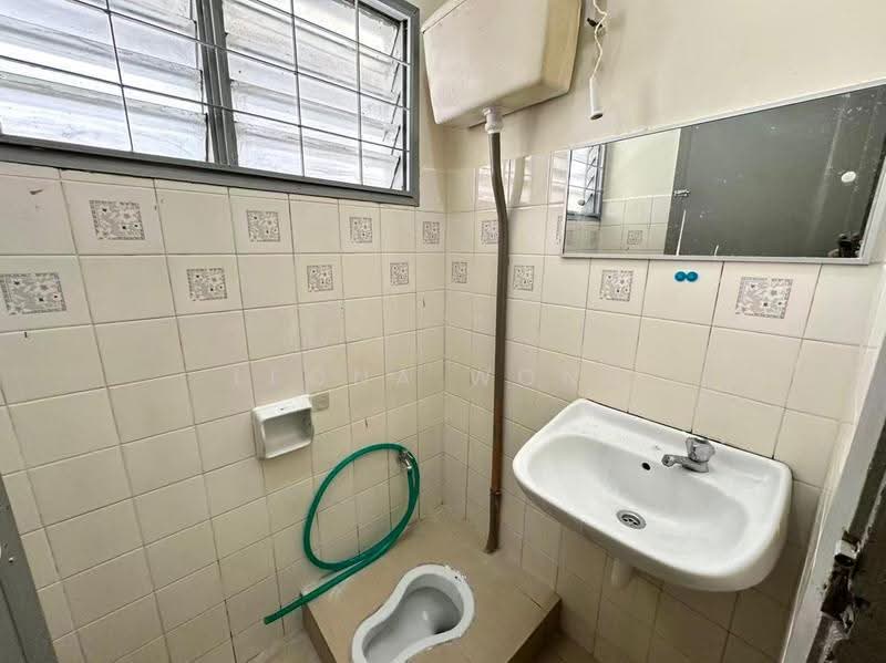 Pangsapuri untuk Disewa di USJ 6 - Leona Wong - Bathroom - PropertyGuru.com.my