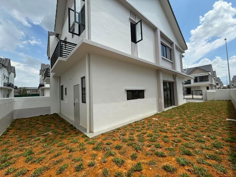Semi-Detached House for Rent in Cyber 10 (Cyberjaya) - Jarren Tan - Exterior - PropertyGuru.com.my