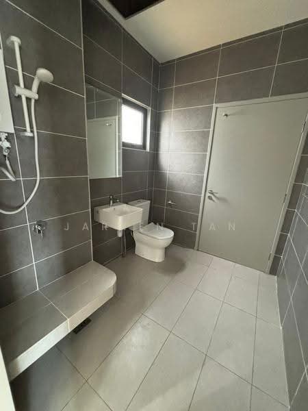 Semi-Detached House for Rent in Cyber 10 (Cyberjaya) - Jarren Tan - Bathroom - PropertyGuru.com.my