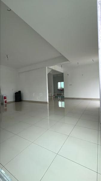 Rumah Berkembar untuk Dijual di Taman Seri Murni (Butterworth) - Edwin Chin - Living Room - PropertyGuru.com.my