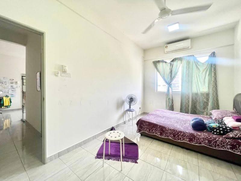 Apartment for Sale at Vesta View - Azli Ibrahim - Bedroom - PropertyGuru.com.my