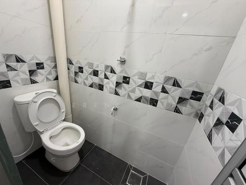 2-storey Terraced House for Sale in Taman Ungku Tun Aminah (Skudai) - Serene Chua - Bathroom - PropertyGuru.com.my