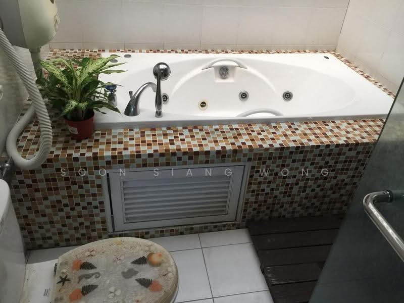 Rumah Teres untuk Dijual di Batu 9 (Cheras) - SOON SIANG WONG - Bathroom - PropertyGuru.com.my