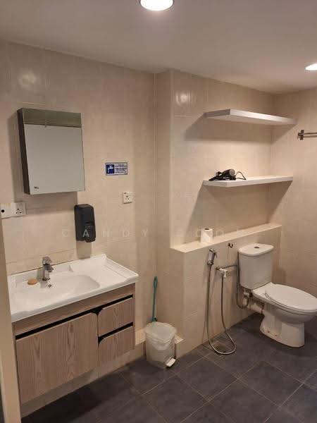 Kediaman Servis untuk Dijual di Fahrenheit 88 (KL Plaza Suites) - Candy Soon - Bathroom - PropertyGuru.com.my