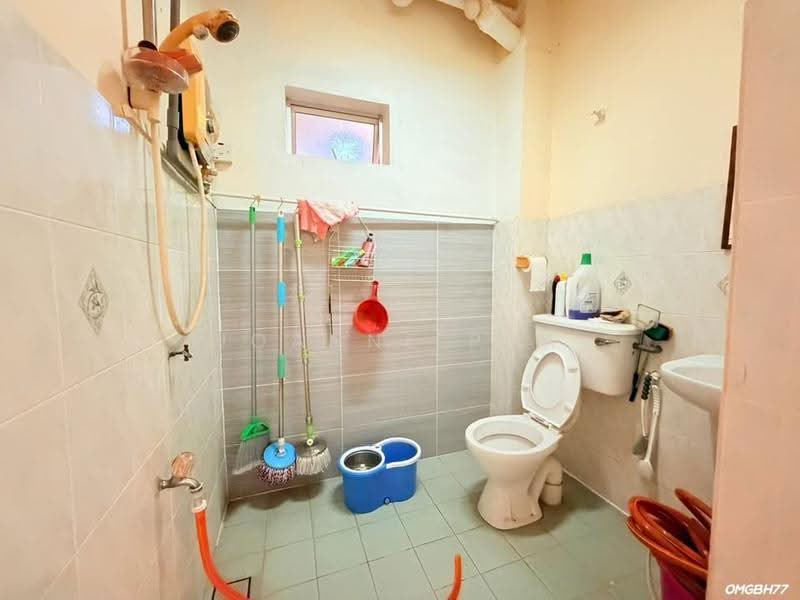 2-storey Terraced House for Sale in Bandar Bukit Tinggi (Klang) - Joanne Pua - Bathroom - PropertyGuru.com.my