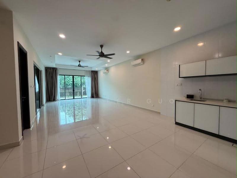 Rumah Teres 2-Tingkat untuk Dijual di Setia Eco Glades (Cyberjaya) - Jennifer Guo - Living Room - PropertyGuru.com.my