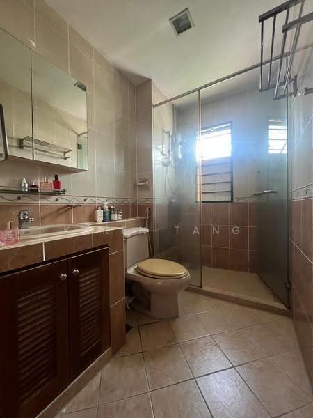 3-storey Terraced House for Sale in Jalil Sutera (Bukit Jalil) - Karen Tang - Bathroom - PropertyGuru.com.my