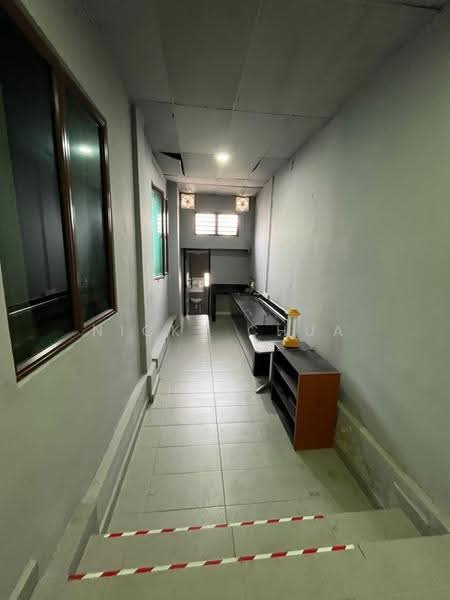 Kedai / Pejabat untuk Disewa di Seremban Town Facing Main Road Shop Lot (Seremban) - Nicky Chua - Corridor - PropertyGuru.com.my