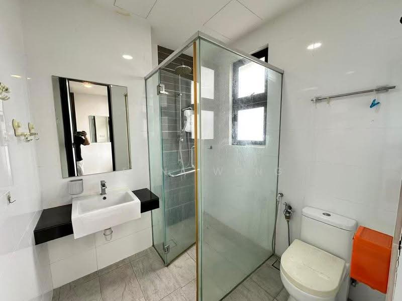 Kediaman Servis untuk Disewa di D'Aman Residences @ Puchong - Leona Wong - Bathroom - PropertyGuru.com.my