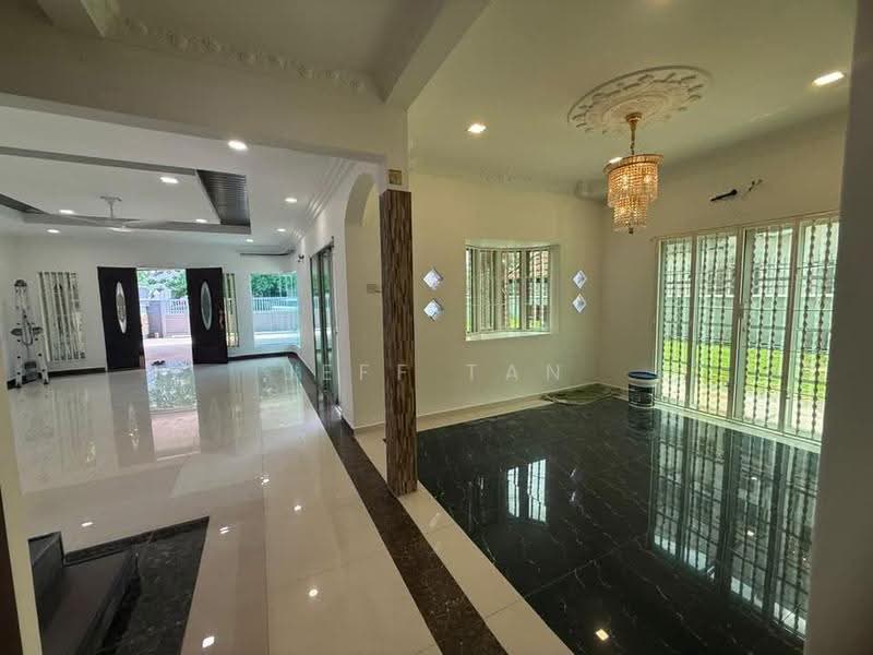 Rumah Berkembar untuk Dijual di Taman Fair Park (Ipoh) - Jeff Tan - Living Room - PropertyGuru.com.my