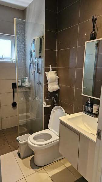 Kediaman Servis untuk Dijual di Sentrio Pandan - Tun Ahmad Nasrullah - Bathroom - PropertyGuru.com.my