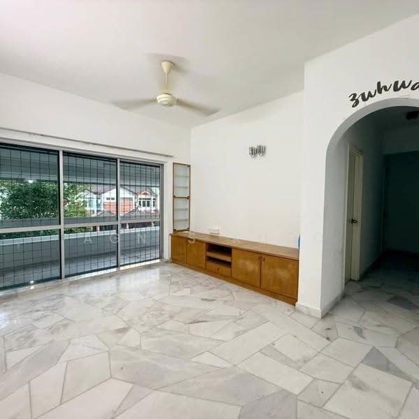 Apartment for Rent at Mutiara View - Agnes Khoo - Living Room - PropertyGuru.com.my