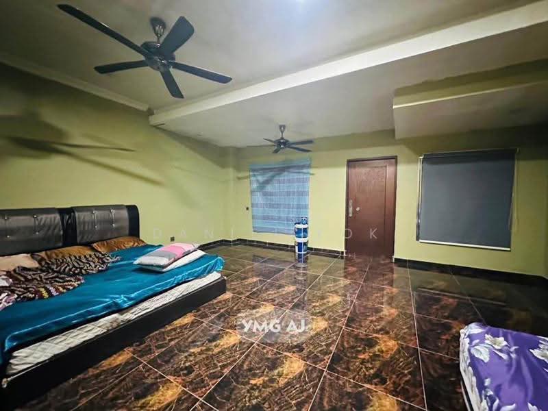 2-storey Terraced House for Sale in Bandar Botanic (Klang) - Daniel Kok - Bedroom - PropertyGuru.com.my