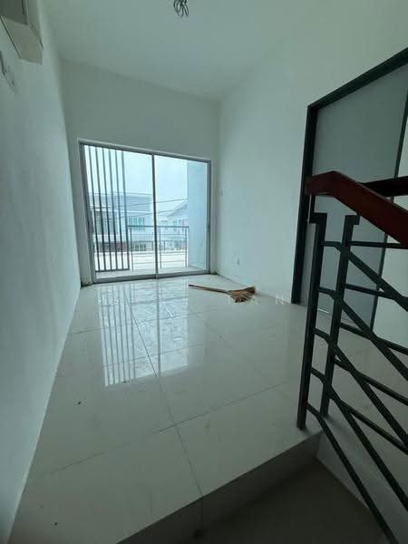 Semi-Detached House for Sale in Panorama Lapangan Saujana (Green Park) (Ipoh) - Jeff Tan - Corridor - PropertyGuru.com.my
