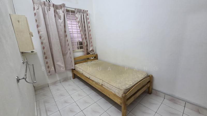 Rumah Teres untuk Dijual di Seremban 3 (Rasah) - Bak Chua Pang - Bedroom - PropertyGuru.com.my