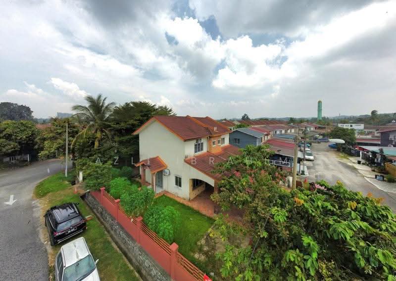 Semi-Detached House for Sale in Taman Sri Tanjung (Semenyih) - Azli Ibrahim - Exterior - PropertyGuru.com.my