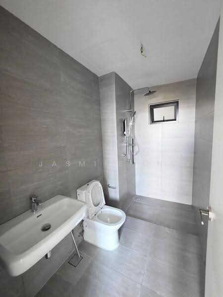 Kediaman Servis untuk Disewa di Residensi Ava @ Kiara Bay - Jasmine Ong - Bathroom - PropertyGuru.com.my