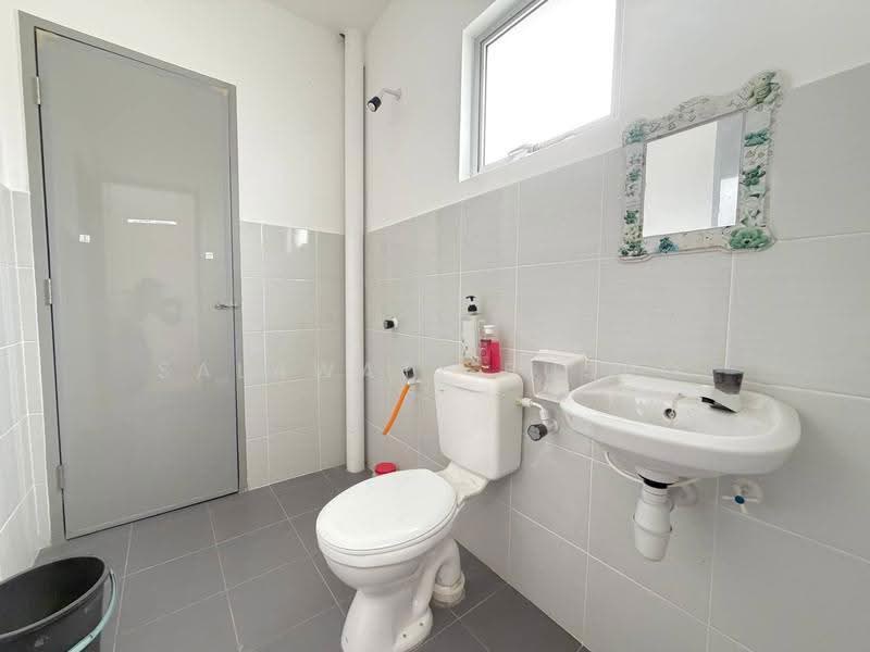 2-storey Terraced House for Sale in Kuala Selangor (Selangor) - Salawati Busro - Bathroom - PropertyGuru.com.my