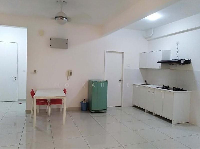 Kediaman Servis untuk Dijual di You Residences @ You City - Ho Kah Yee - Dining Room - PropertyGuru.com.my