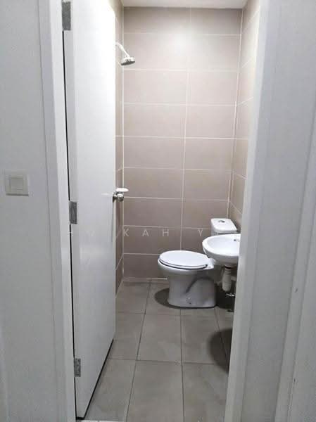 Kediaman Servis untuk Dijual di You Residences @ You City - Ho Kah Yee - Bathroom - PropertyGuru.com.my