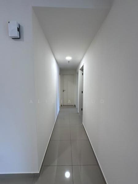 Kediaman Servis untuk Disewa di D'Clover Residences - Alicia Soo - Corridor - PropertyGuru.com.my