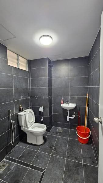 Kediaman Servis untuk Dijual di Midas @ Seri Alam - Kevin Lee - Bathroom - PropertyGuru.com.my
