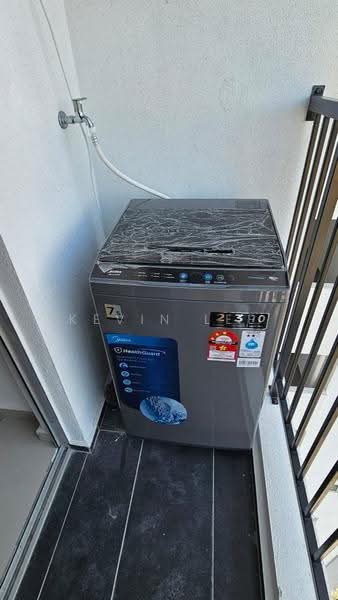 Kediaman Servis untuk Dijual di Midas @ Seri Alam - Kevin Lee - Balcony - PropertyGuru.com.my