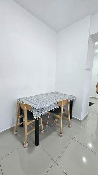 Kediaman Servis untuk Dijual di Midas @ Seri Alam - Kevin Lee - Dining Room - PropertyGuru.com.my
