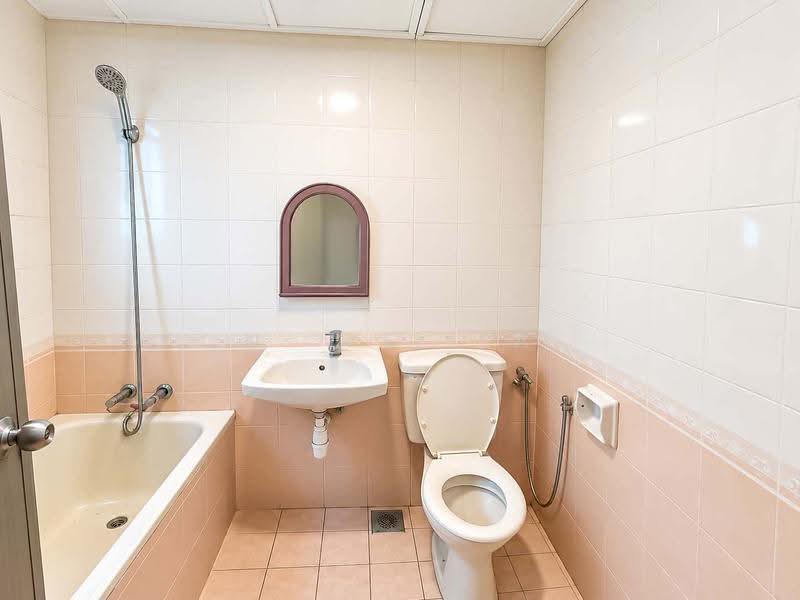 Apartment for Sale at Larkin Utama (Menara Metro Larkin) - N. Melisa - Bathroom - PropertyGuru.com.my