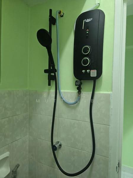 Pangsapuri untuk Disewa di Pangsapuri Lestari - Shafiq Muttalib - Bathroom - PropertyGuru.com.my