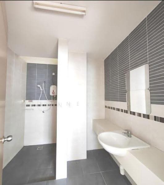 Rumah Teres 3-Tingkat untuk Disewa di Mutiara Bukit Jalil (Bukit Jalil) - Celine Shoo - Bathroom - PropertyGuru.com.my