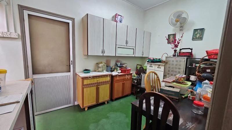 Rumah Teres 1.5-Tingkat untuk Dijual di Kampung Tujuh (Melaka City) - Ching Linn Sei - Kitchen - PropertyGuru.com.my