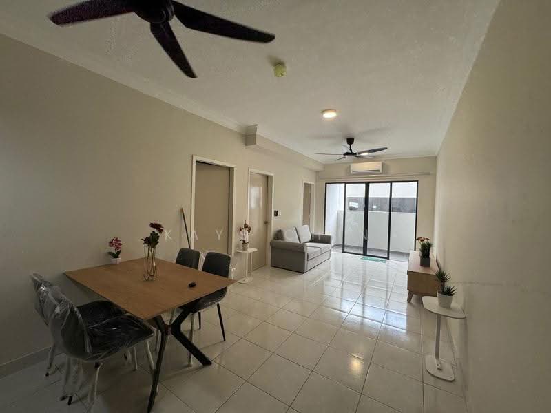 Kediaman Servis untuk Disewa di Residensi Bukit Tiara - Kays Chin - Living Room - PropertyGuru.com.my