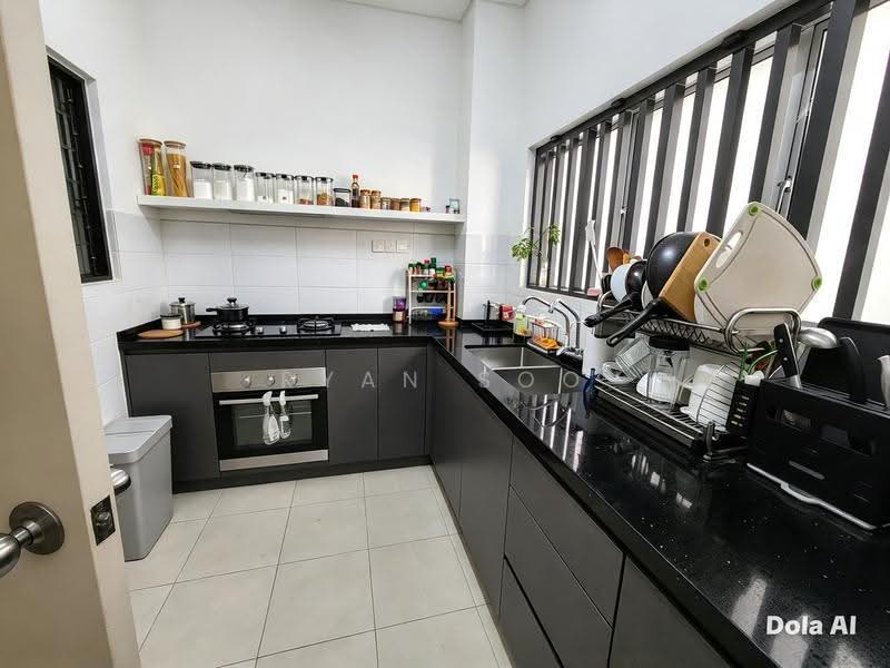 2-storey Terraced House for Sale in Setia Alam (Selangor) - Ryan Soo - Kitchen - PropertyGuru.com.my