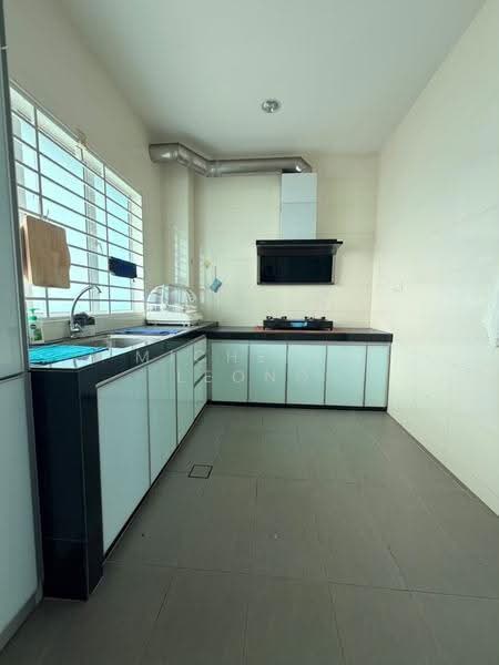 Bungalow House for Sale in Taman Saujana (Klang) - Michelle Leong - Kitchen - PropertyGuru.com.my