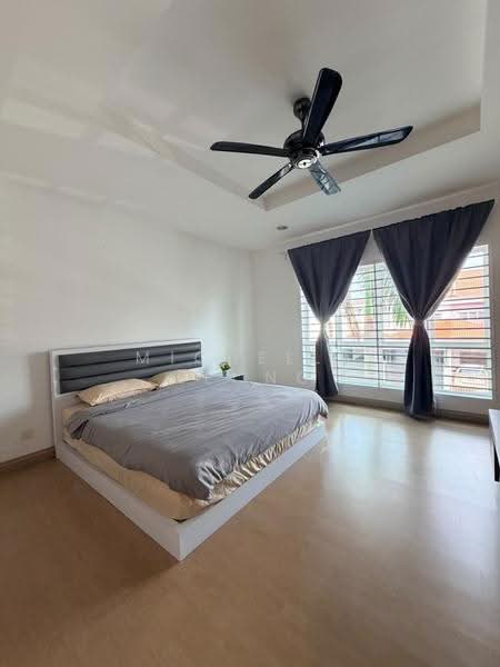Bungalow House for Sale in Taman Saujana (Klang) - Michelle Leong - Bedroom - PropertyGuru.com.my