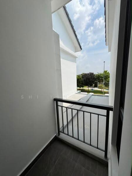 2-storey Terraced House for Sale in Taman Impian Emas (Skudai) - Shi Ying Tan - Balcony - PropertyGuru.com.my