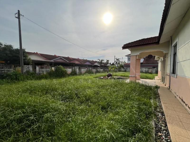 Rumah Teres 1-Tingkat untuk Dijual di Taman Kiaramas (Kluang) - Shanel Tee - Exterior - PropertyGuru.com.my