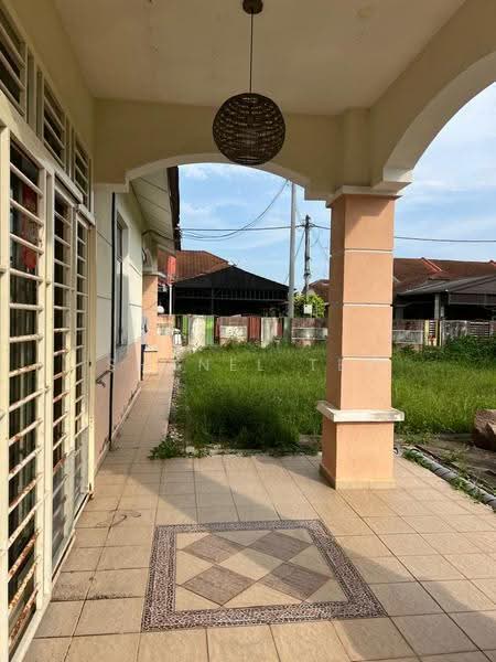 Rumah Teres 1-Tingkat untuk Dijual di Taman Kiaramas (Kluang) - Shanel Tee - Exterior - PropertyGuru.com.my