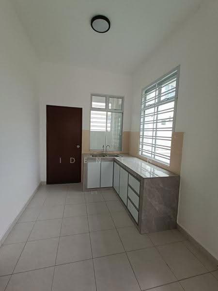 Rumah Teres 2-Tingkat untuk Dijual di Taman Pulai Mutiara (Iskandar Puteri (Nusajaya)) - Iden Tan - Kitchen - PropertyGuru.com.my