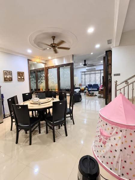2-storey Terraced House for Sale in Taman Kulai Utama (Kulai) - U Hon Kun - Dining Room - PropertyGuru.com.my