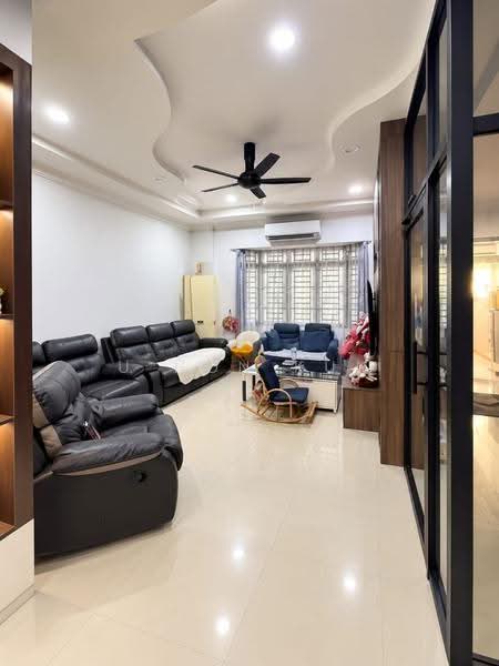 2-storey Terraced House for Sale in Taman Kulai Utama (Kulai) - U Hon Kun - Living Room - PropertyGuru.com.my