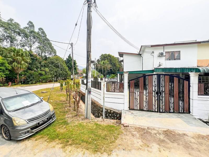 2-storey Terraced House for Sale in Taman Tasik Semenyih (Semenyih) - Azli Ibrahim - Exterior - PropertyGuru.com.my