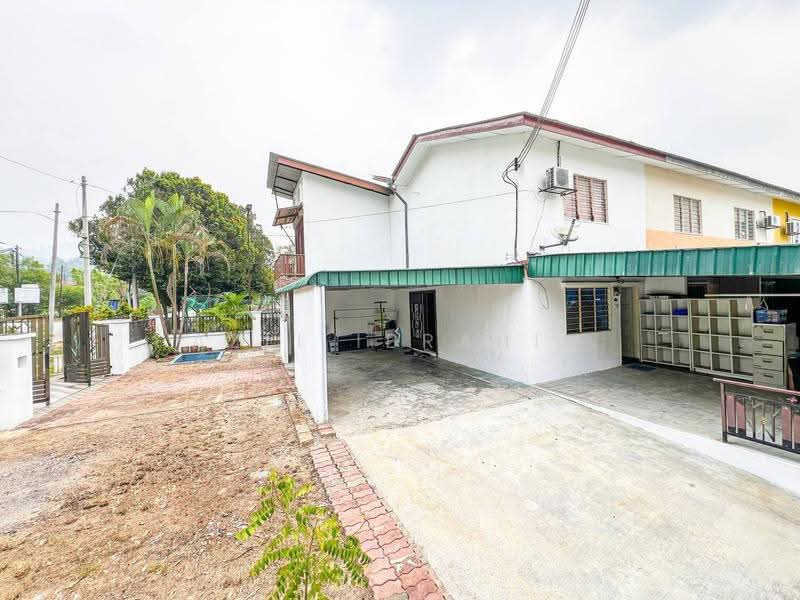 2-storey Terraced House for Sale in Taman Tasik Semenyih (Semenyih) - Azli Ibrahim - Exterior - PropertyGuru.com.my