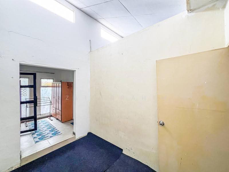 2-storey Terraced House for Sale in Taman Tasik Semenyih (Semenyih) - Azli Ibrahim - Interior - PropertyGuru.com.my