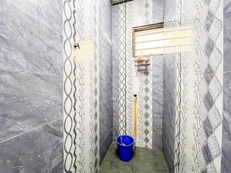 2-storey Terraced House for Sale in Taman Tasik Semenyih (Semenyih) - Azli Ibrahim - Bathroom - PropertyGuru.com.my
