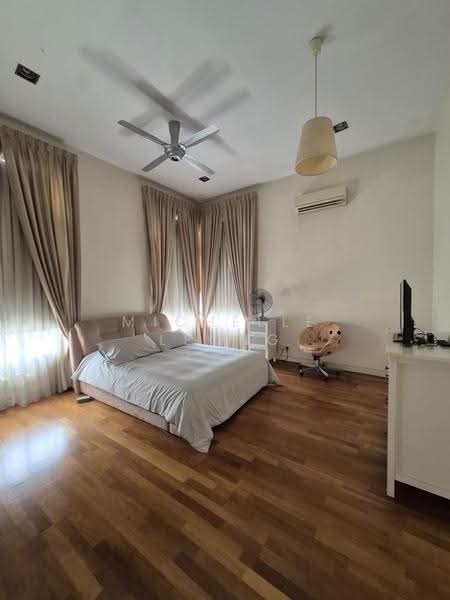 Bungalow House for Sale in Seksyen 13 (Shah Alam) - Michelle Leong - Bedroom - PropertyGuru.com.my