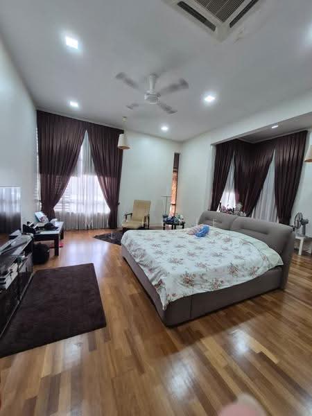 Bungalow House for Sale in Seksyen 13 (Shah Alam) - Michelle Leong - Bedroom - PropertyGuru.com.my