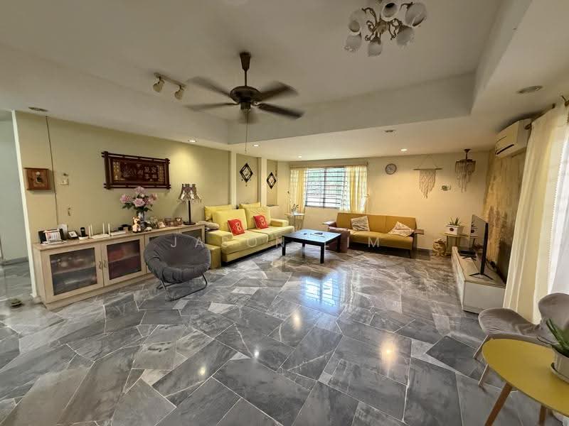 Rumah Teres 2-Tingkat untuk Dijual di Seri Kembangan (Selangor) - Jason Lim - Living Room - PropertyGuru.com.my
